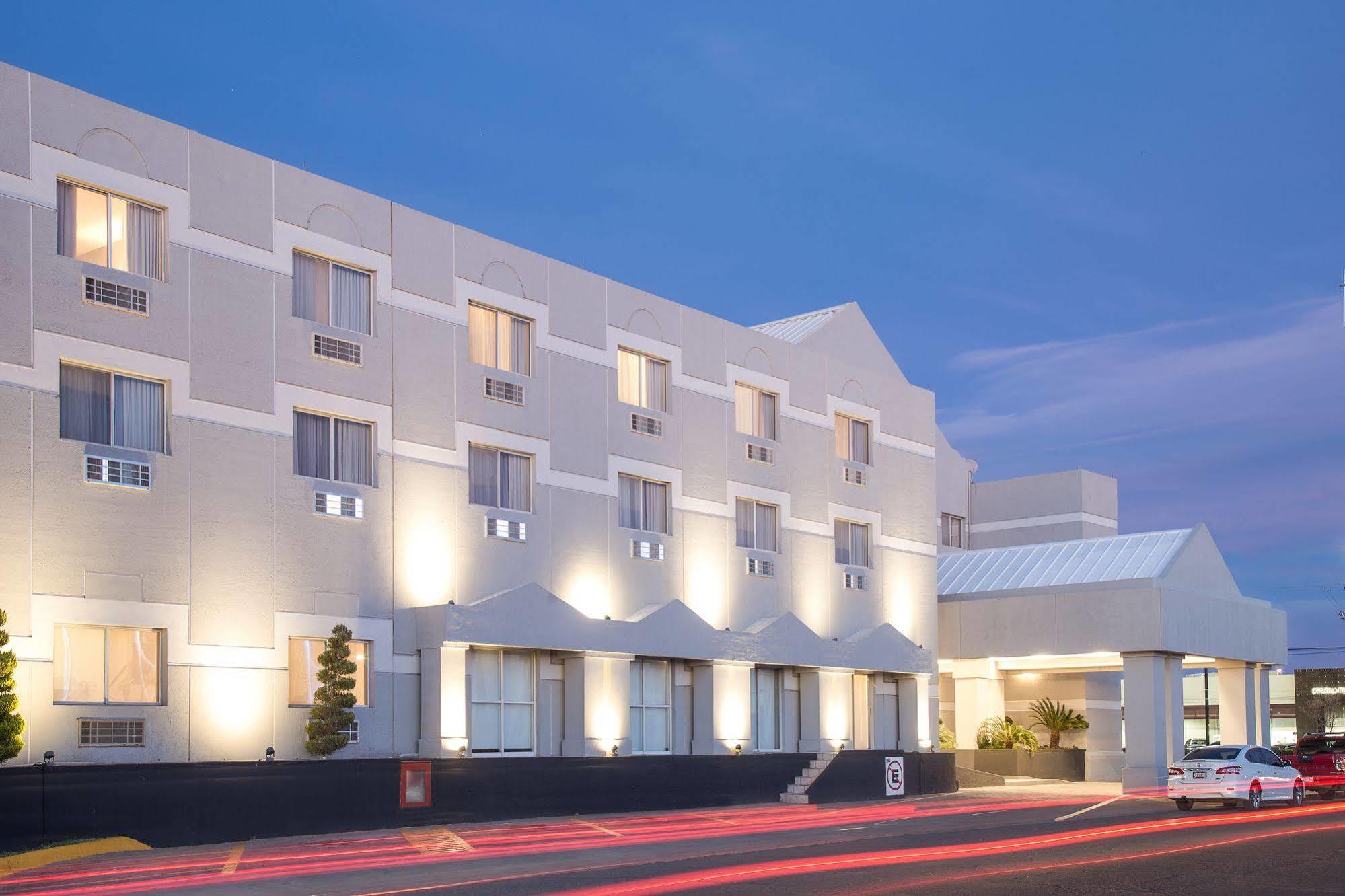 Casa Grande Delicias Hotel Exterior photo